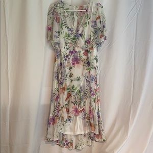 NWT Floral White Calvin Klein Dress Size 6